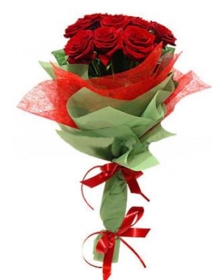 Букет 11 красных роз с оформлением 