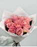 Букет 11 розовых роз в крафте