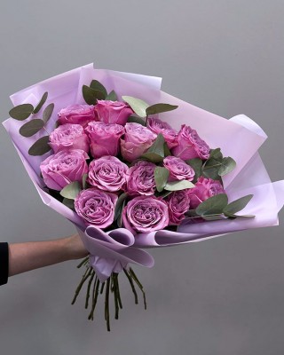 Букет 15 розовых пионовидных роз