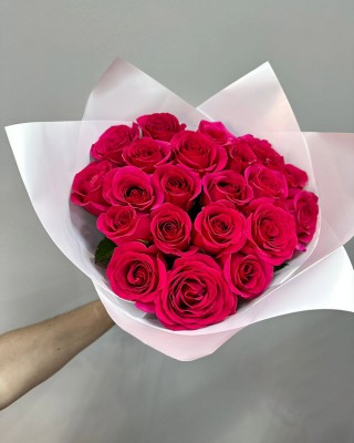 Букет 21 ярко-розовая роза