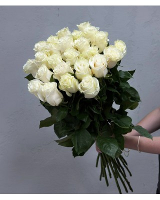 Букет 25 белых длинных роз