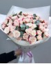 Букет 25 пестрых кустовых роз