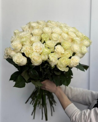 Букет 51 белая длинная роза