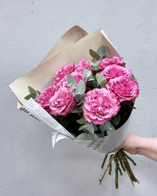 Букет 9 розовых пионовидных роз